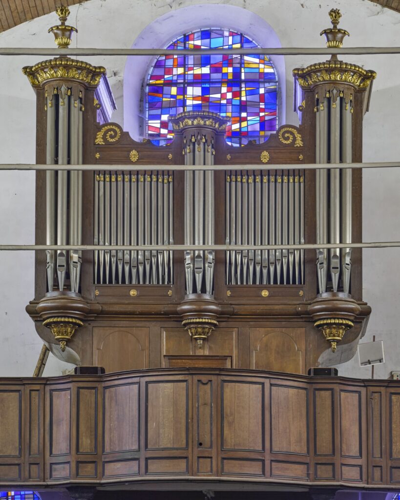 Vue générale du buffet de l'orgue de l'église Notre-Dame de Givet. © Région Grand Est – Inventaire général / Thomas, Patrice.